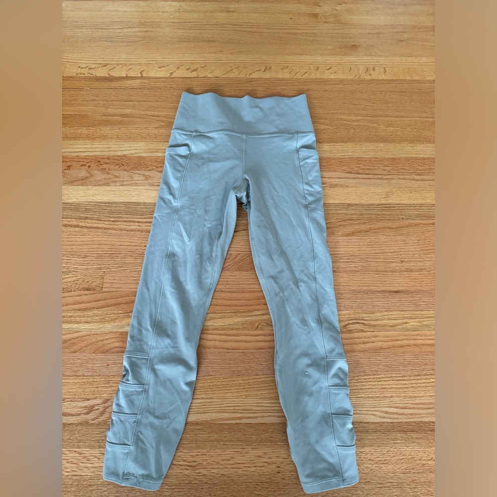 Light sage green, ATHLETA small